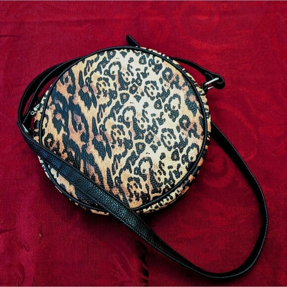 DSW Mix No. 6 Round Canteen Leopard Crossbody Bag - Picture 1 of 6